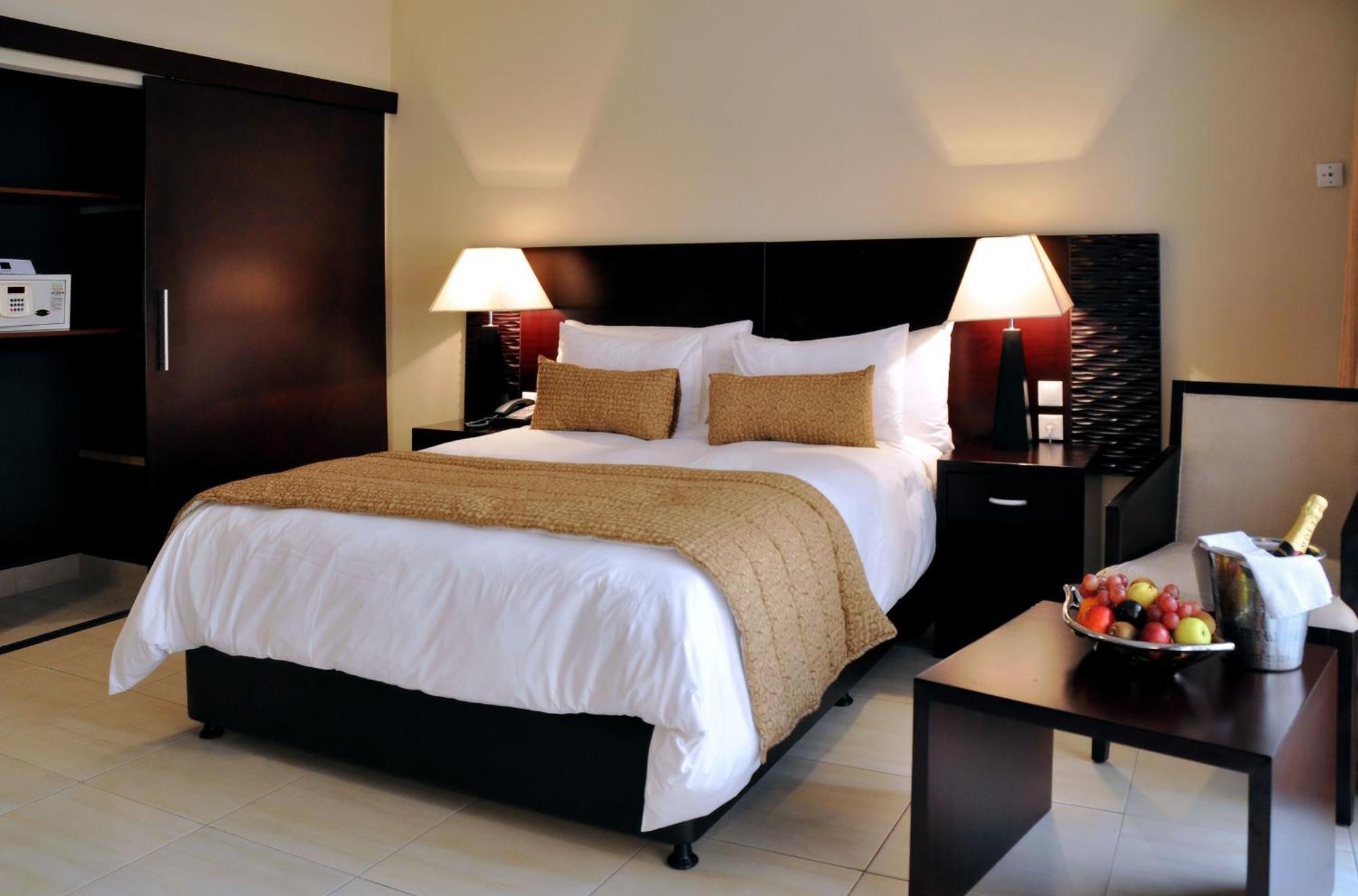 Hotel Royal Kinshasa Kamer foto