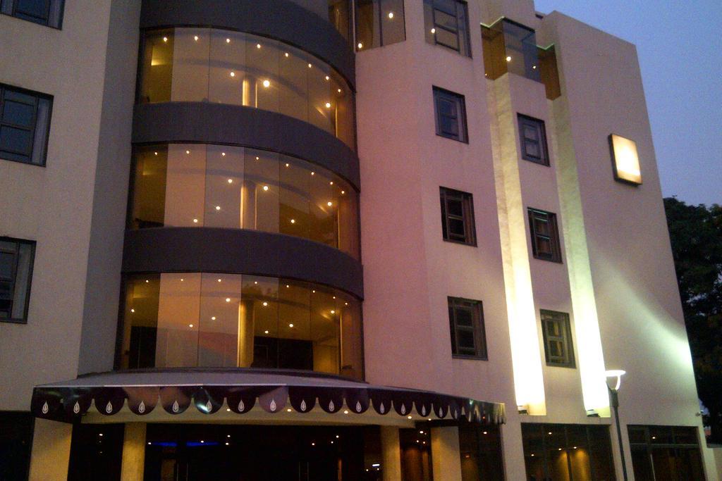 Hotel Royal Kinshasa Buitenkant foto
